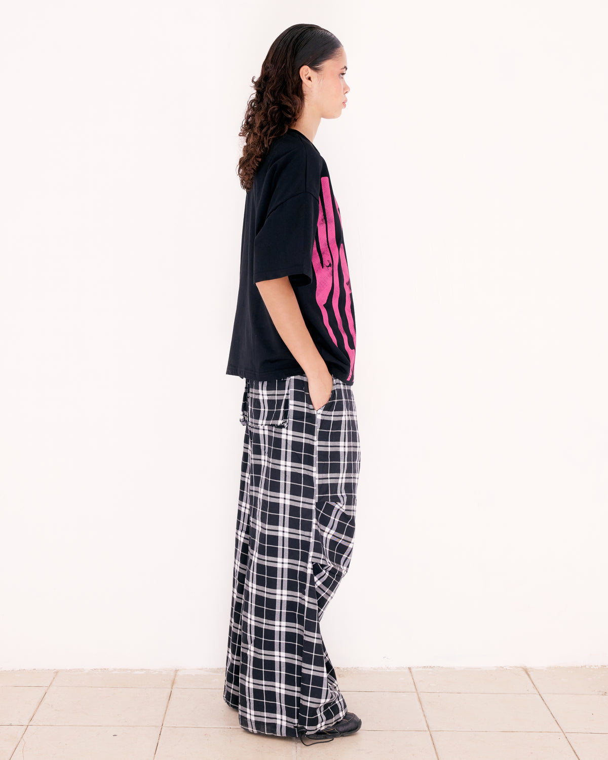 PLEASURES TEE
